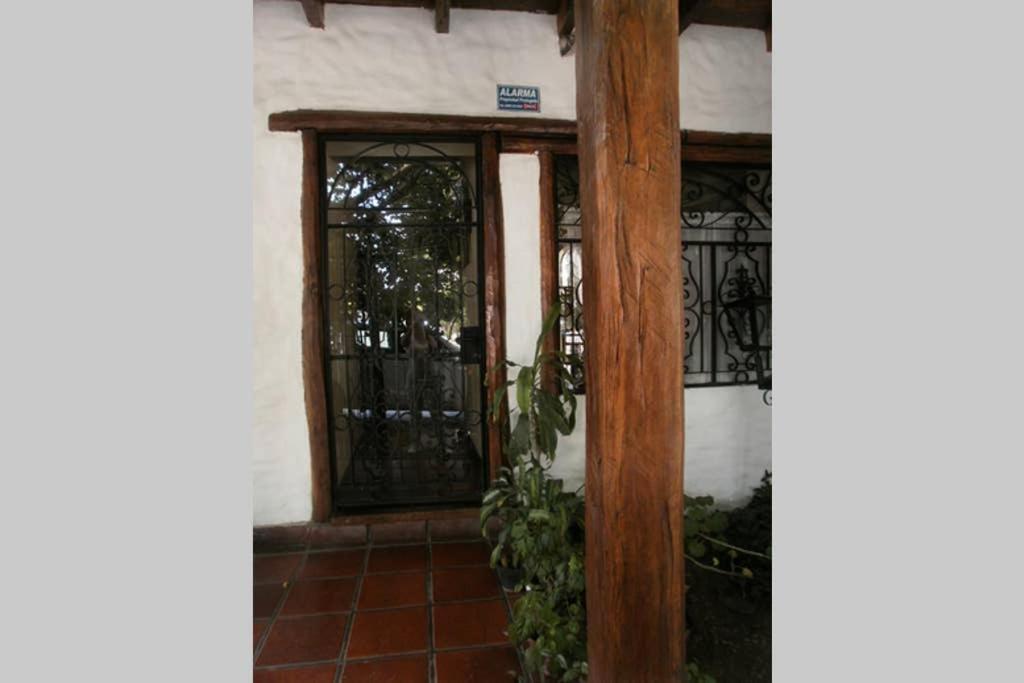 Casa Colonial En Salta Nueva Y Antigua Apartman Kültér fotó